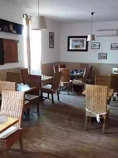 Le Restaurant - La Brasserie Le France - restaurant AIMARGUES - restaurant AIMARGUES